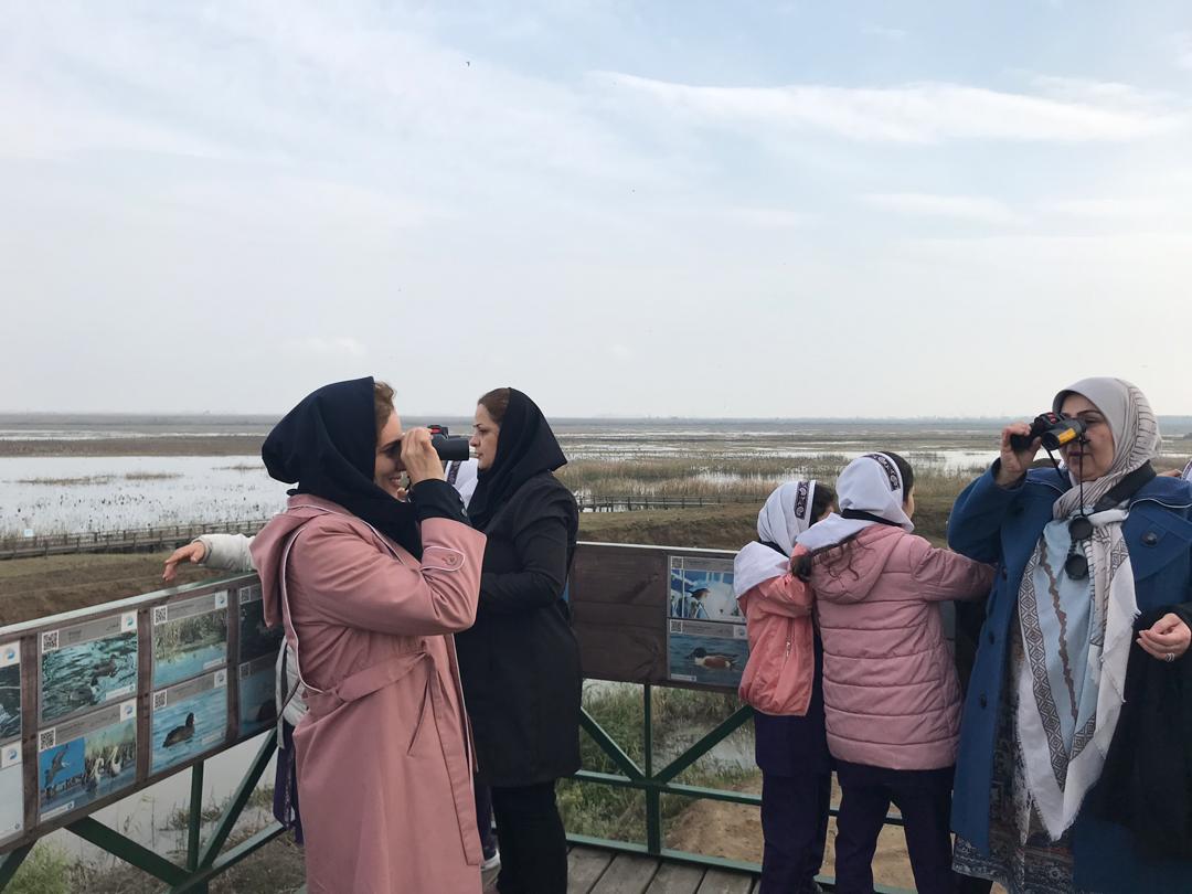 بازدید علمی و تفریحی دختران گل پایه چهارم دبستان باران اندیشه از تالاب بین المللی زیبای سلکه